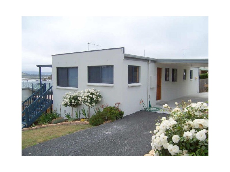 2/2 Mimosa Street, St Helens TAS 7216