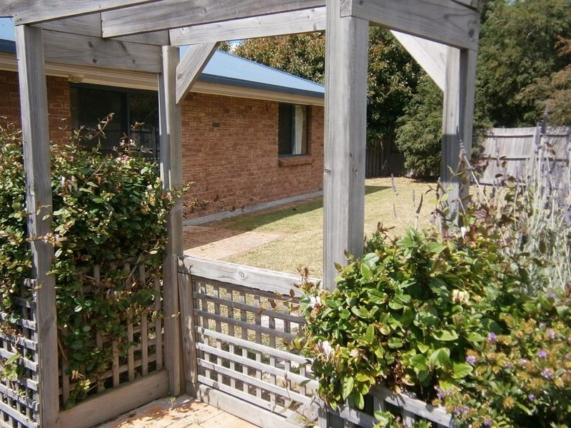 2/74 Medea Cove Esplanade, St Helens TAS 7216