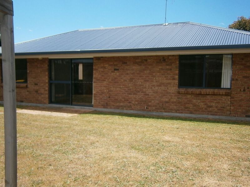 2/74 Medea Cove Esplanade, St Helens TAS 7216