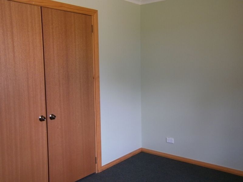 2/74 Medea Cove Esplanade, St Helens TAS 7216