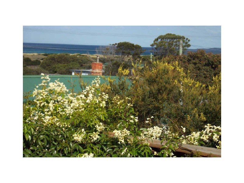 98 Scamander Avenue, Scamander TAS 7215