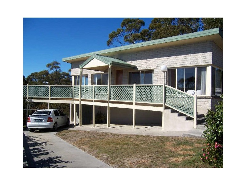 13 Lawry Heights, St Helens TAS 7216