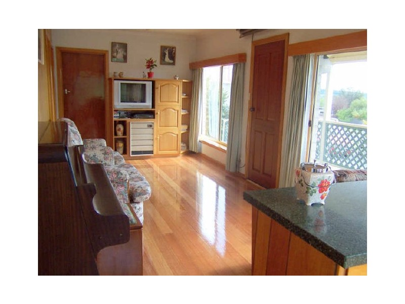 13 Lawry Heights, St Helens TAS 7216