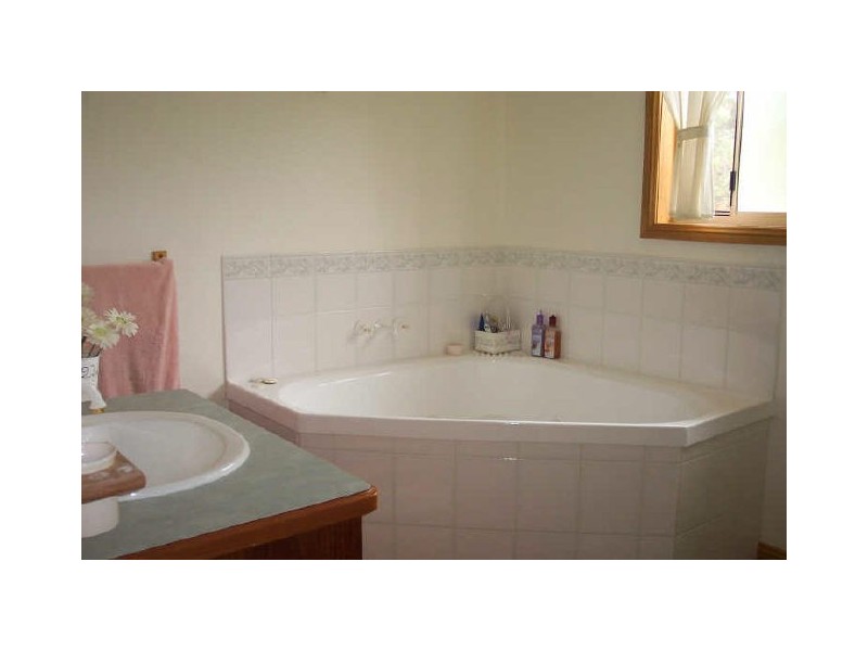 1 Eastern Creek Road, Scamander TAS 7215