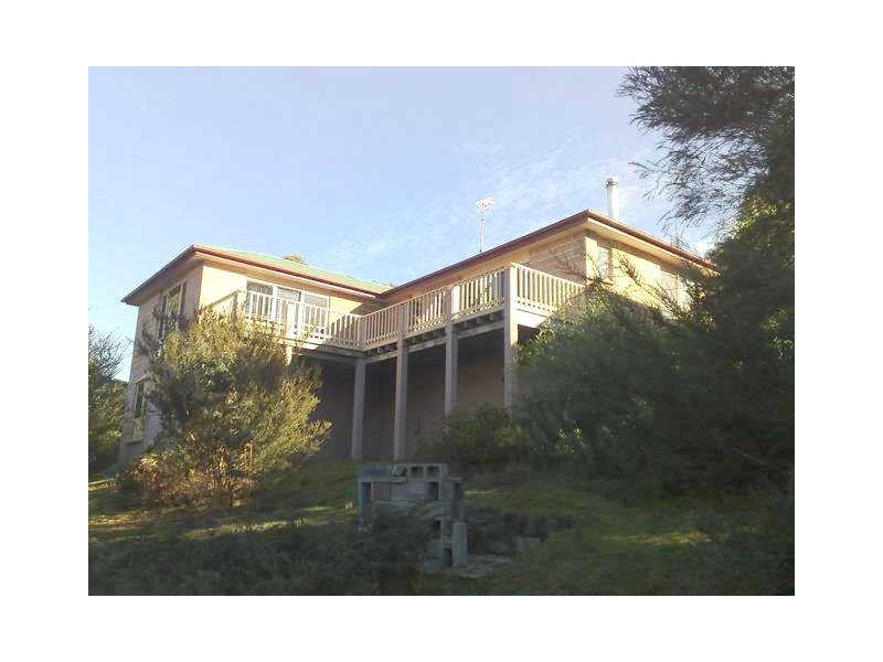 54 Treloggen Drive, Binalong Bay TAS 7216