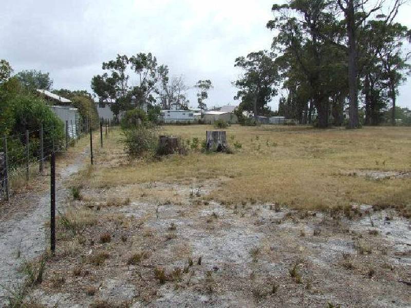 8 Barnett Close, Binalong Bay TAS 7216