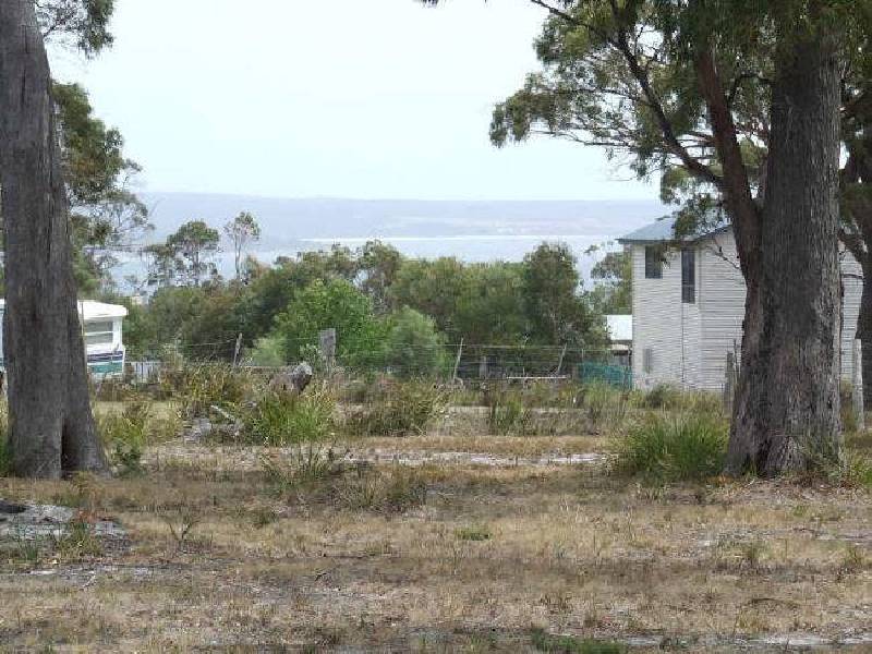 8 Barnett Close, Binalong Bay TAS 7216