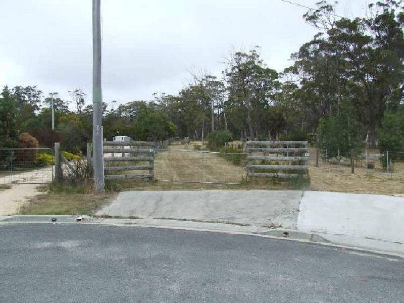 10 Barnett Close, Binalong Bay TAS 7216