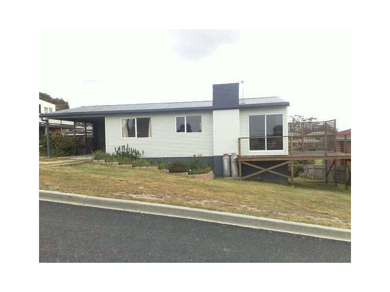 18 Cobrooga Drive, St Helens TAS 7216