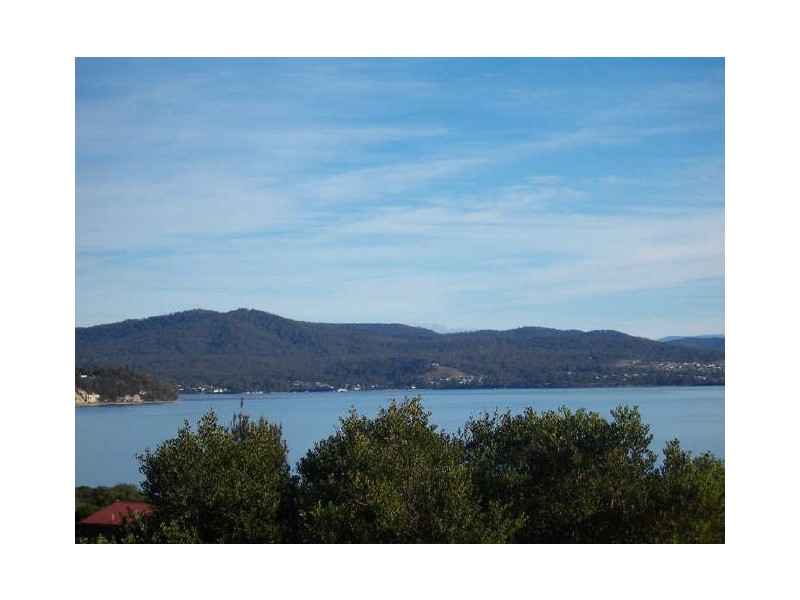 15 Cannell Place, Akaroa TAS 7216