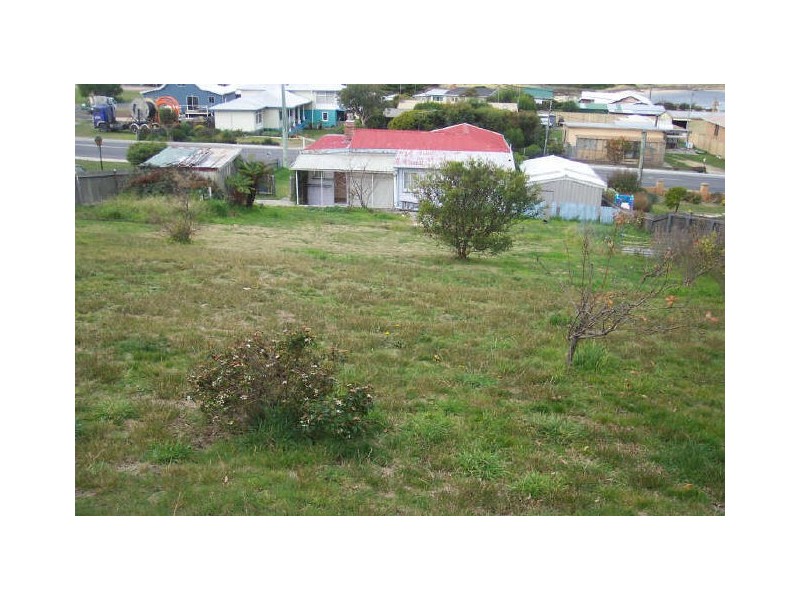 136 Scamander Avenue, Scamander TAS 7215