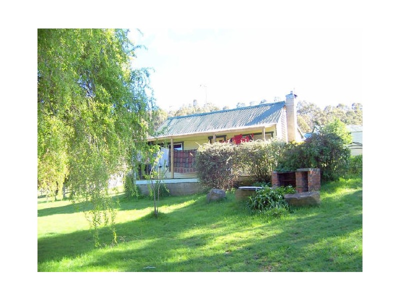 21 Lennox Street, Cornwall TAS 7215