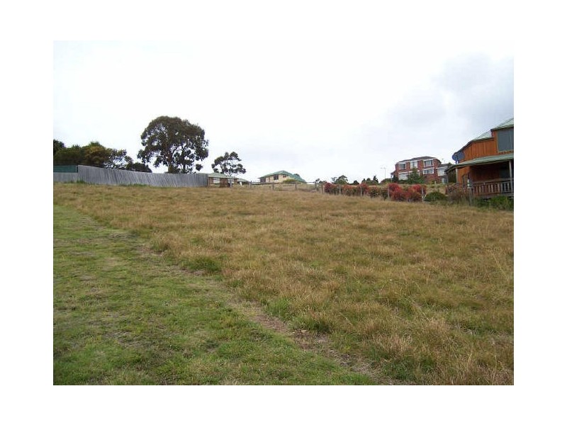 15 Erythos Grove, St Helens TAS 7216