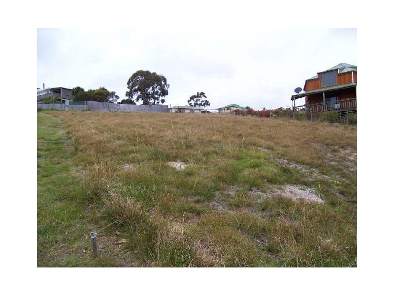 15 Erythos Grove, St Helens TAS 7216