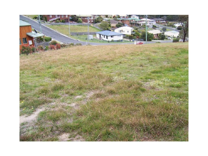 15 Erythos Grove, St Helens TAS 7216