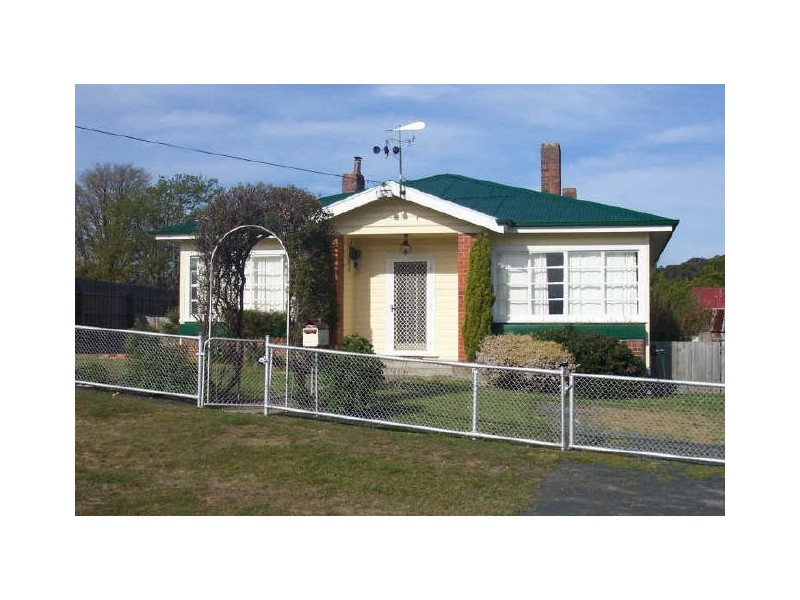 23 Cameron Street, St Marys TAS 7215