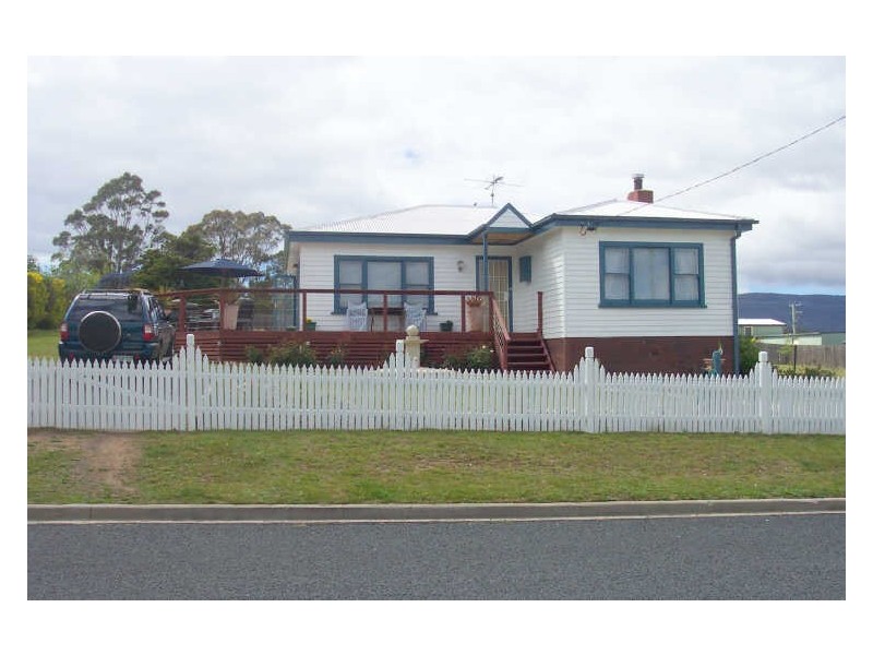 7 Clive Street, St Marys TAS 7215