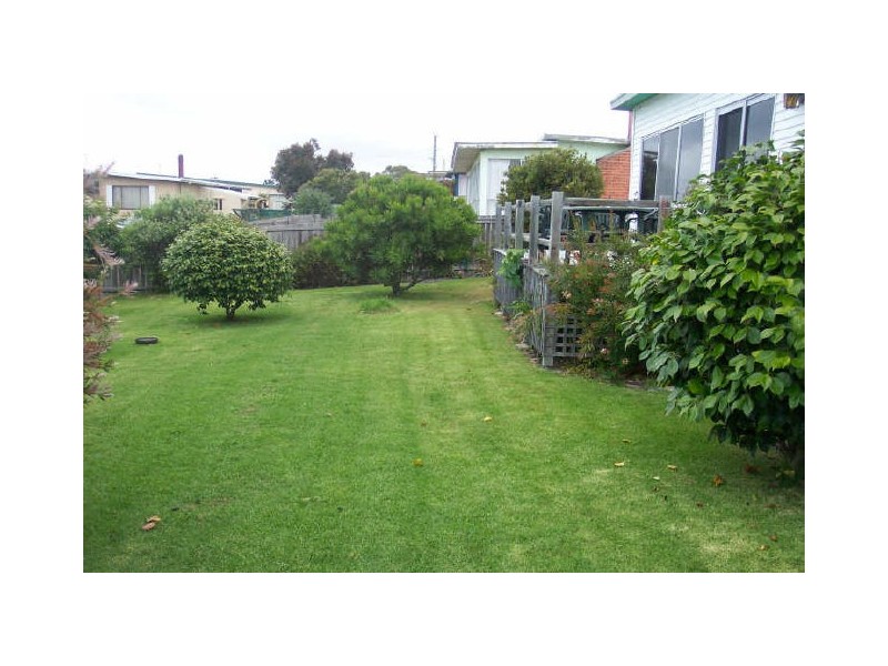 18 Sunbeam Crescent, Beaumaris TAS 7215