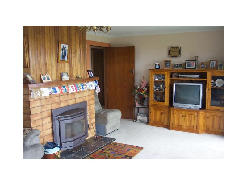 18 Sunbeam Crescent, Beaumaris TAS 7215