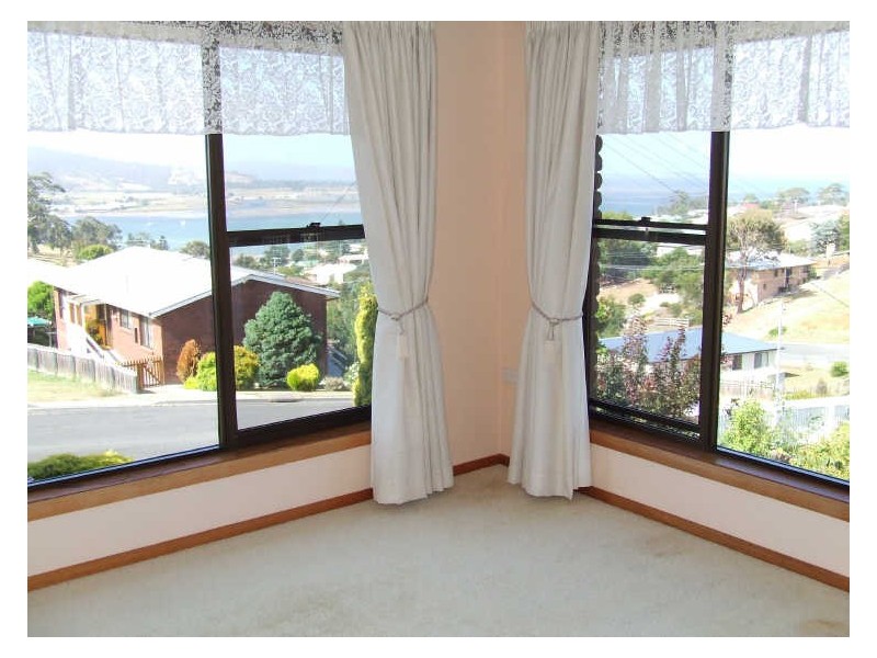 25-27 Erythos Grove, St Helens TAS 7216
