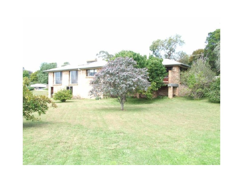 8 Doric Grove, St Helens TAS 7216