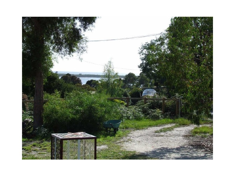 10 Cray Court, Binalong Bay TAS 7216