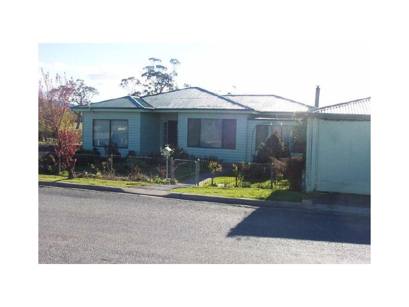 26 Clive Street, St Marys TAS 7215