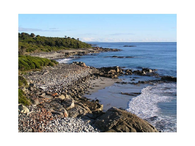 21424 Tasman Highway, Chain Of Lagoons TAS 7215