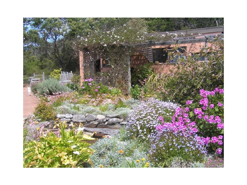 21424 Tasman Highway, Chain Of Lagoons TAS 7215