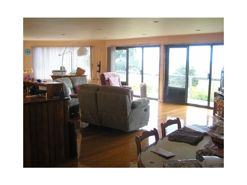 21424 Tasman Highway, Chain Of Lagoons TAS 7215