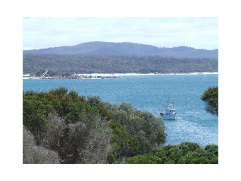 1/42 Main Road, Binalong Bay TAS 7216