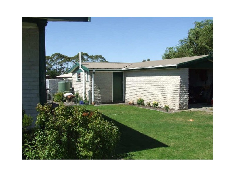 4 Young Street, St Helens TAS 7216