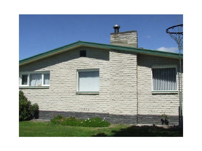 4 Young Street, St Helens TAS 7216