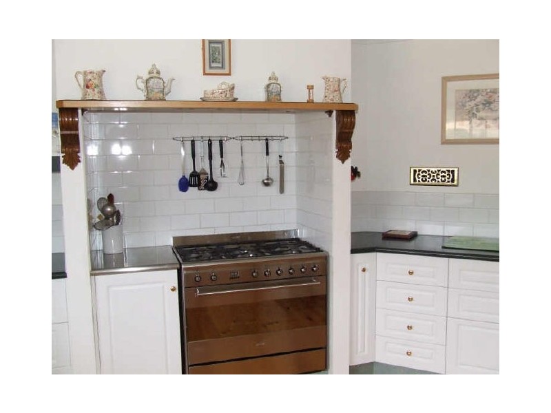 16 Belair Cresent, Beaumaris TAS 7215