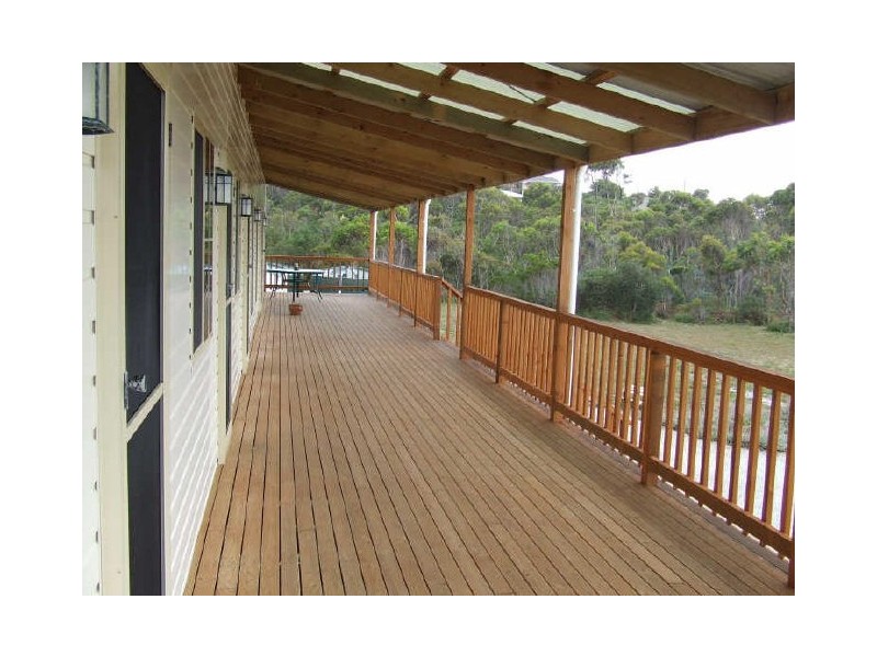 16 Belair Crescent, Beaumaris TAS 7215