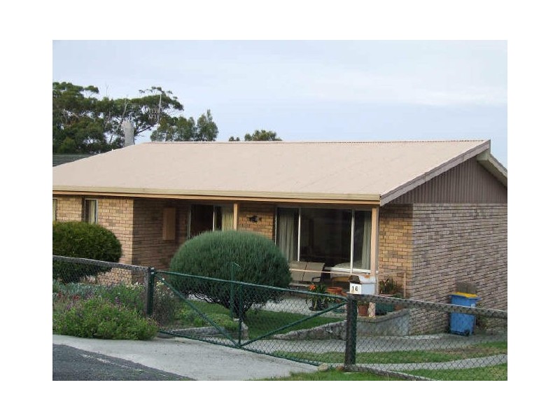 16 Felmingham Street, Binalong Bay TAS 7216