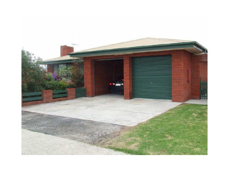 8 Groom Street, St Helens TAS 7216