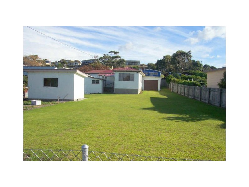 16 Dune Street, Scamander TAS 7215