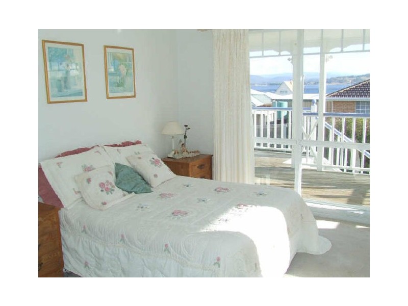 11 Akaroa Avenue, Akaroa TAS 7216