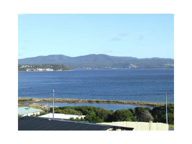 11 Akaroa Avenue, Akaroa TAS 7216