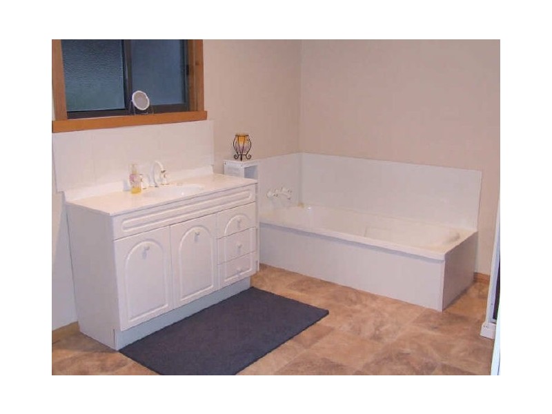 25824 Tasman Highway, St Helens TAS 7216