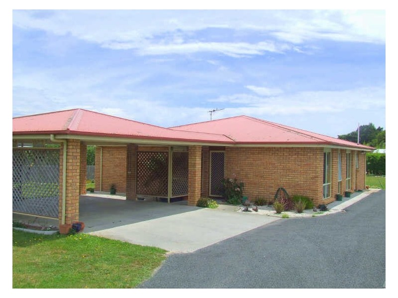 8B Tully Street, St Helens TAS 7216