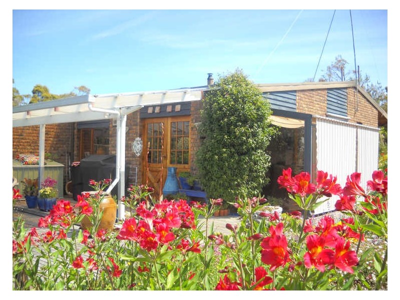 5 Fletchers Court, Binalong Bay TAS 7216