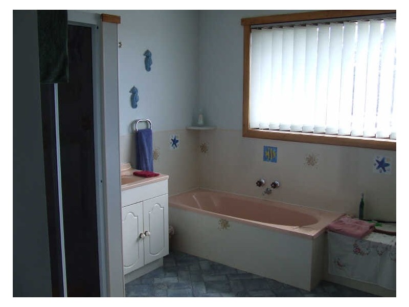 229 Tasman Highway, Beaumaris TAS 7215