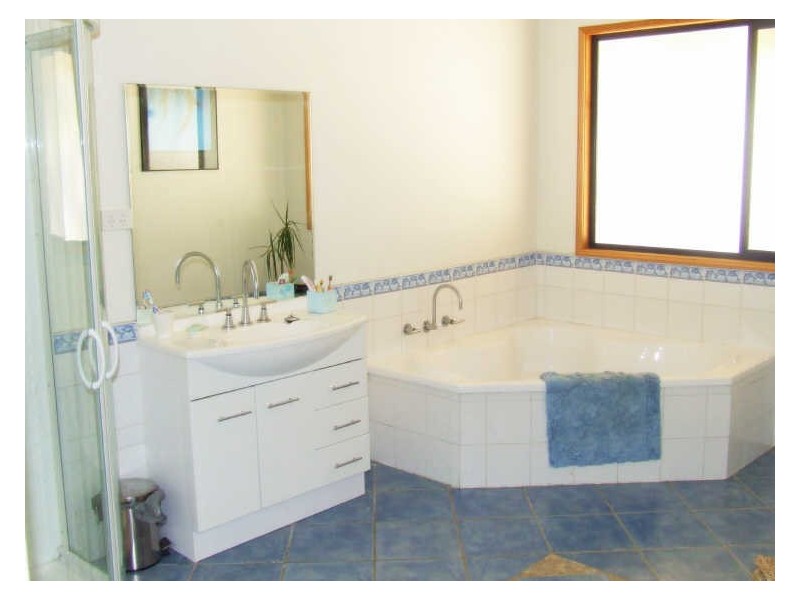 369 Binalong Bay Road, Binalong Bay TAS 7216