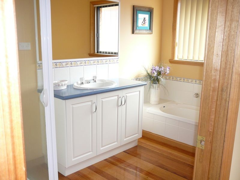 84 Parnella Drive, St Helens TAS 7216