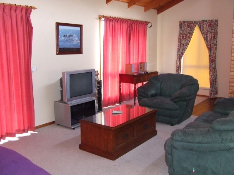 27 Coffey Court, Binalong Bay TAS 7216