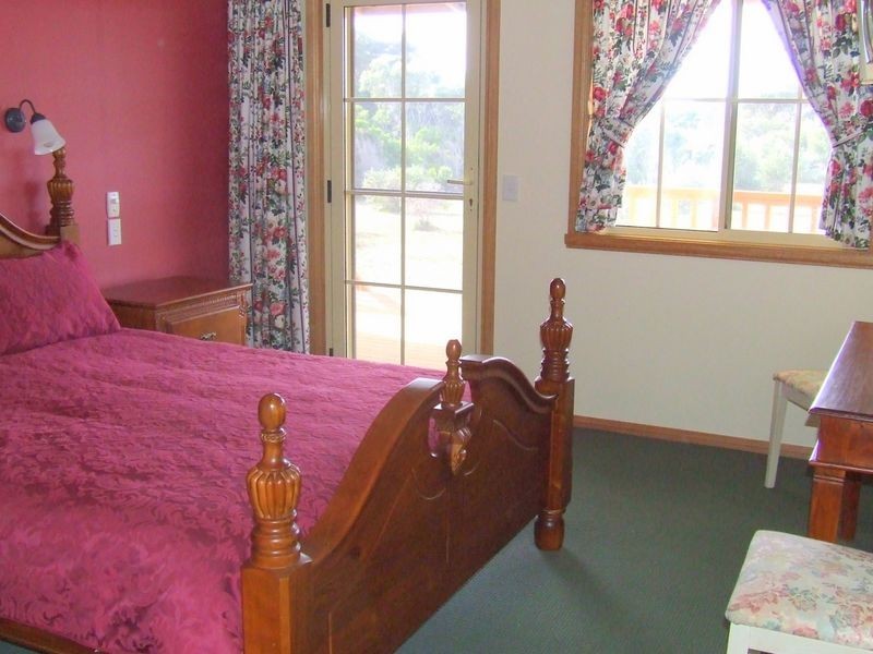 16 Belair Crescent, Beaumaris TAS 7215