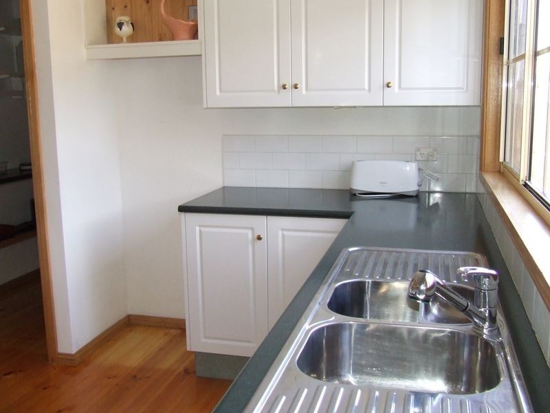 16 Belair Crescent, Beaumaris TAS 7215