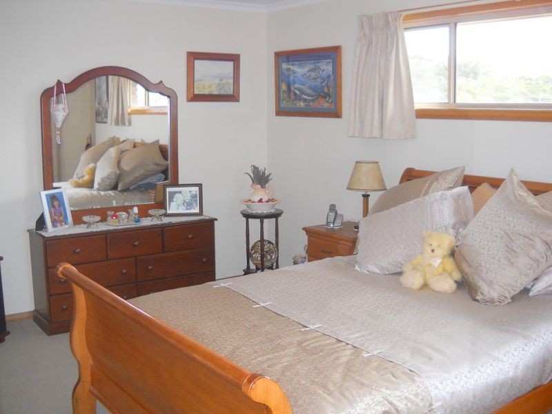 32 Seaview Avenue, Beaumaris TAS 7215